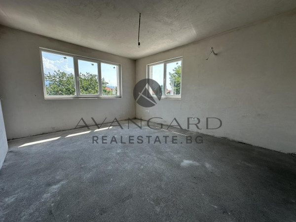 House with yard / act16 / Komatevo