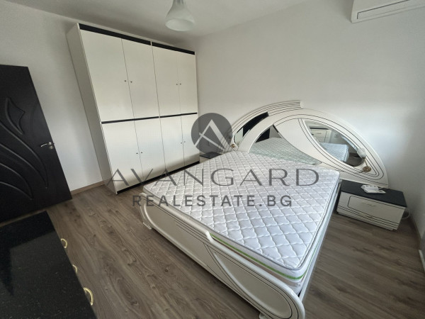Benefit! Two -bedroom real square footage