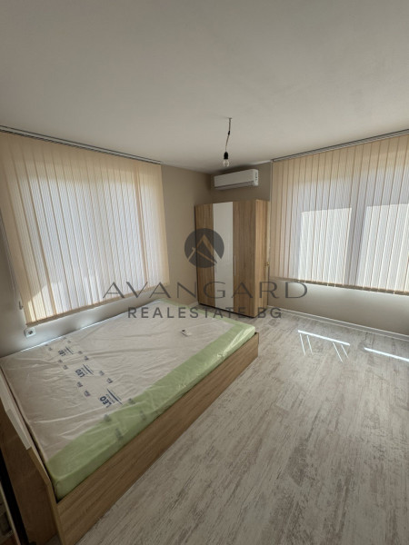 Act 16! Furnished two -bedroom Park Studenets