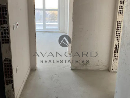 Двустаен апартамент / Южен