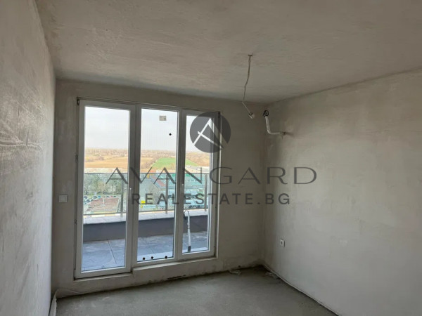 One -bedroom apartment with act 16 and south exposure