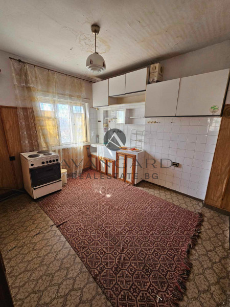 House in Markovo / Center