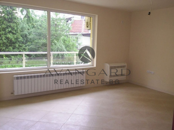 Spacious Shop / Top Location / Kashiyaka