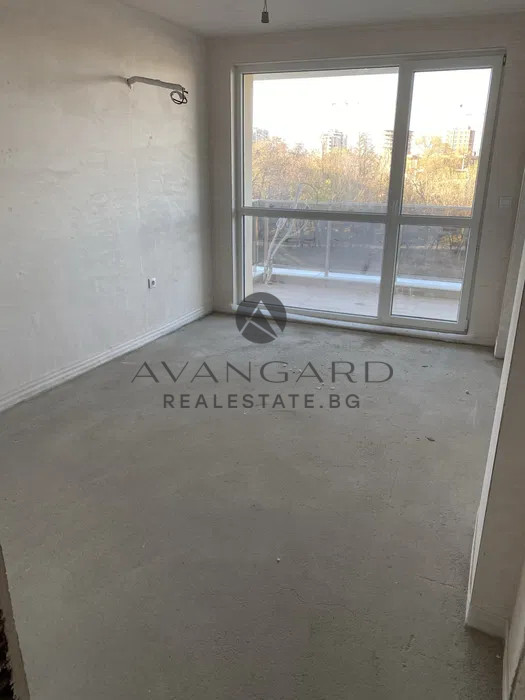 Двустаен апартамент / Южен