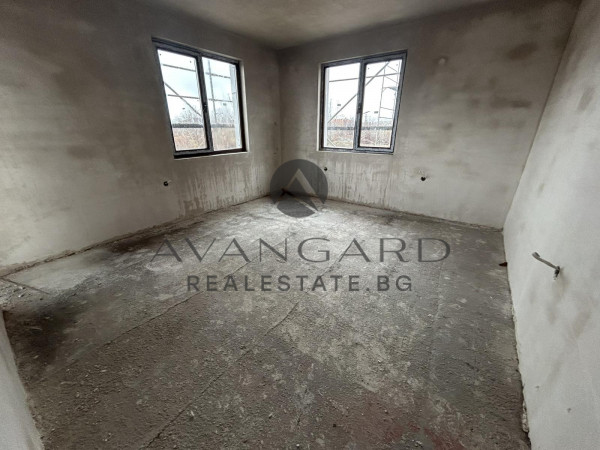 SPACIOUS FOUR BEDROOM WITH GARAGE