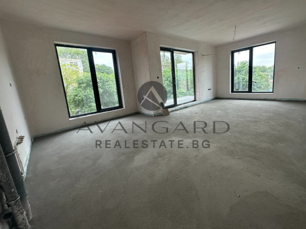 Two -bedroom apartment/new luxury complex