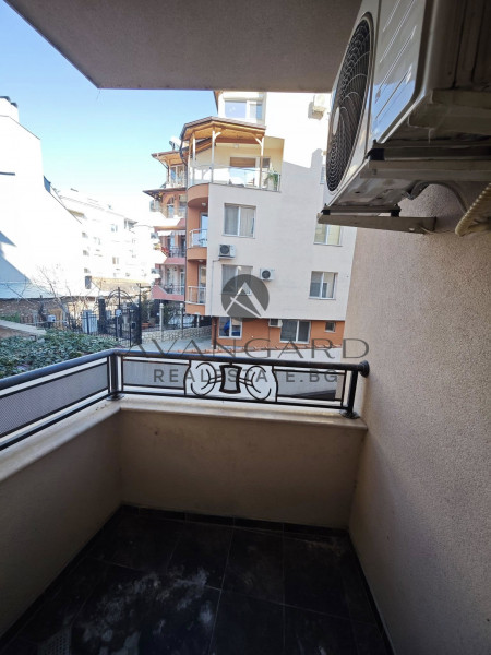 One -bedroom apartment with a tenant to UHT