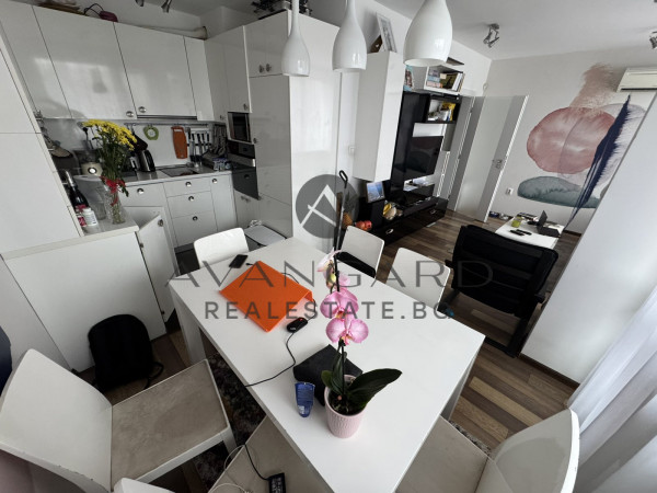 ТОП ЛОКАЦИЯ !!! ТРИСТАЕН ДО НОВОТЕЛА !!! ПОДЗЕМЕН ГАРАЖ !!!