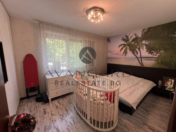 Fully furnished two bedroom to the fair!