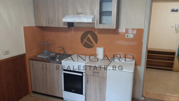 TWO BEDROOM / THREE SEPARATE ROOMS / HOUSE 2!