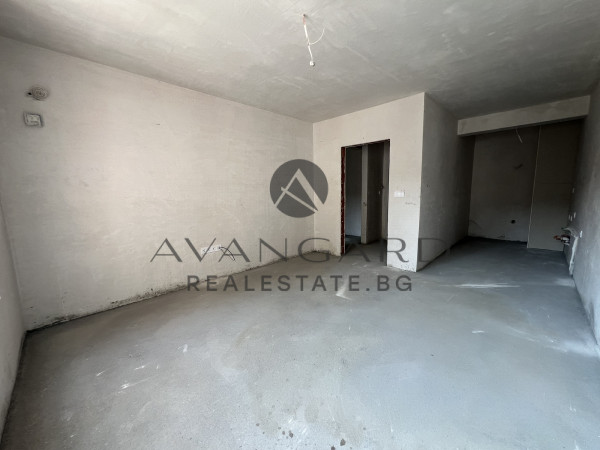 One bedroom apartment with south facing Act 16!