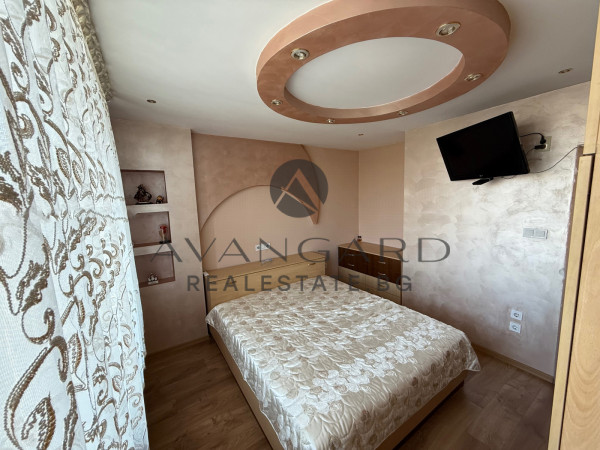 Fully furnished multi -bedroom apartment