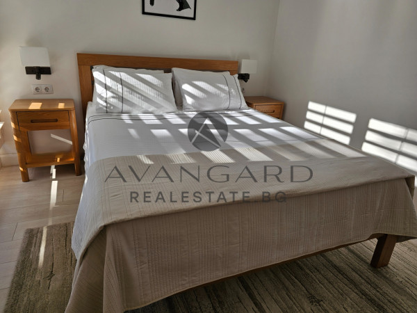 Top location! Center! One bedroom furnished!