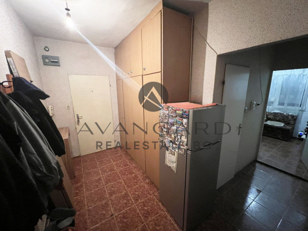 TWO BEDROOM WITH THREE SEPARATE ROOMS! SMYRNENSKY