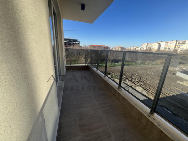 BEFORE ACT 16! Three-room Ostromila