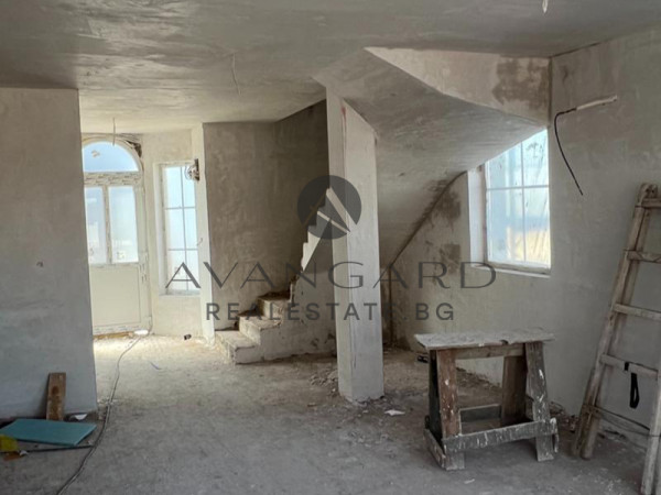 Two-storey house in the village of Skutare !!!