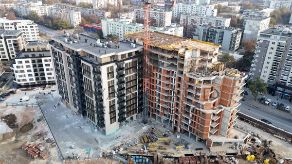 NEW LUXURY BUILDING / HRISTO SMIRENENSKI