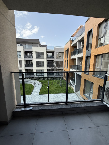 LUXURIOUSLY FURNISHED THREE-ROOM APARTMENT!!