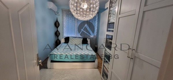 CENTRAL STATION! THREE BEDROOM FURNISHED!