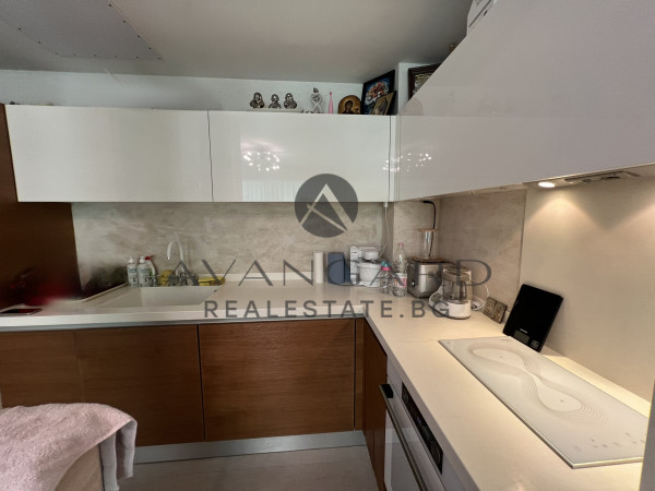 Fully furnished two bedroom to the fair!