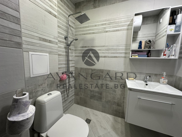 Two -bedroom/communicative place/south!