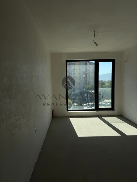 Act 16! Three -bedroom Thrace mail