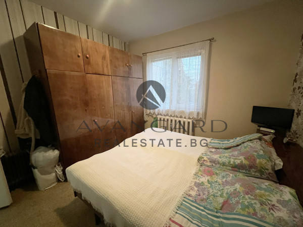 Three-room apartment next to the POLYCLINIC