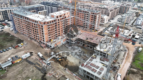 Two-room apartment in front of act 14