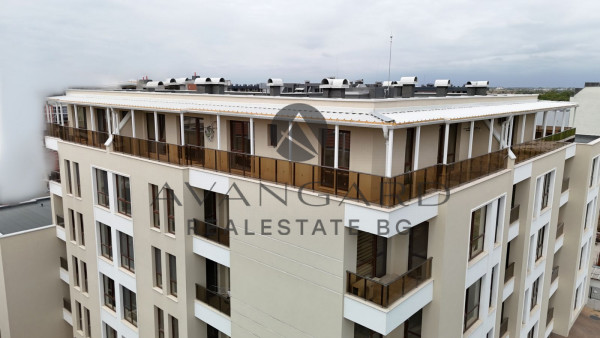 ТРИСТАЕН ЛУКСОЗЕН ПЕНТХАУС