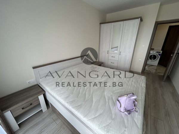 Round -one -bedroom