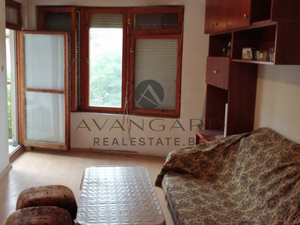 THREE-ROOM APARTMENT / KARSHIYAKA