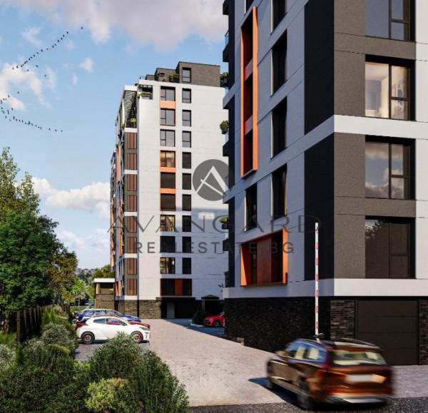 Four -bedroom in a luxury building / Mall Plaza