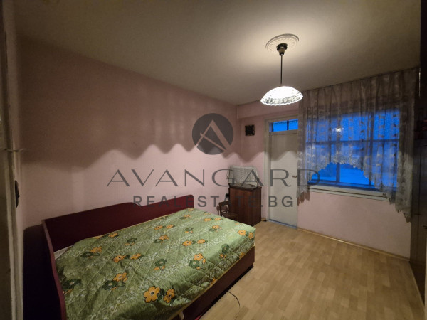 One -bedroom / three separate rooms / Kyuchuk Paris