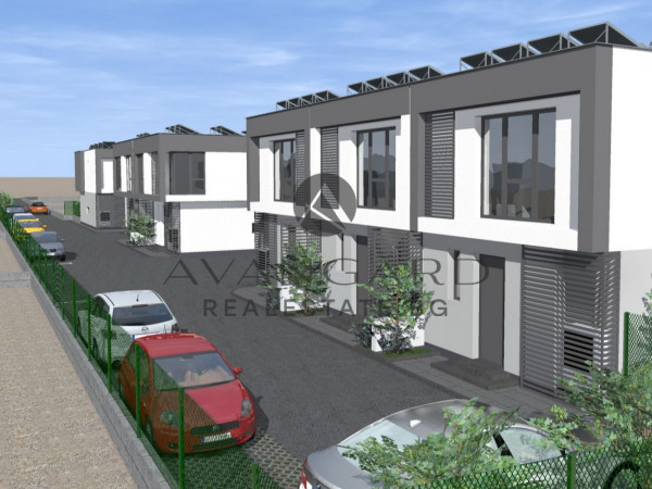 HOUSE WITH YARD AND PARKING SPACE
