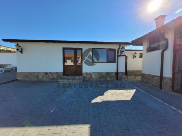 DETACHED SINGLE-FAMILY HOUSE