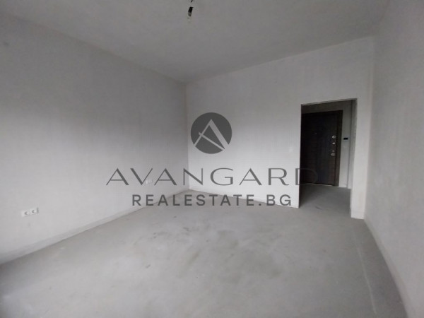 АКТ 16! Тристаен апартамент С 34 кв.м. ХОЛ / Мол Пловдив