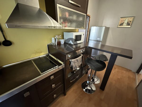 Spacious two -bedroom / real square footage / south exposure