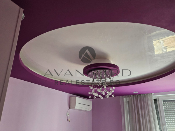 Furnished three-room apartment with parking space