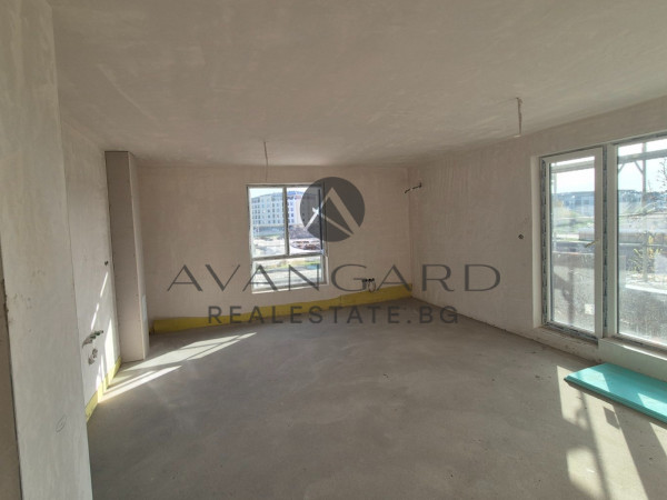 A two -bedroom apartment in a luxury building / Kyuchuk Paris