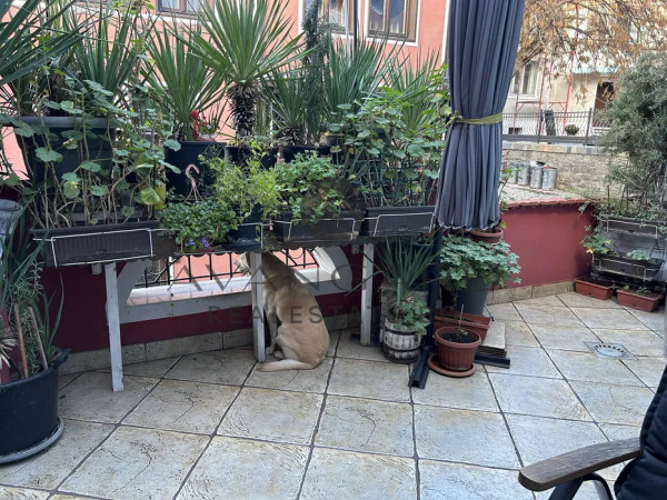 HOUSE WITH GARAGE IN THE OLD TOWN