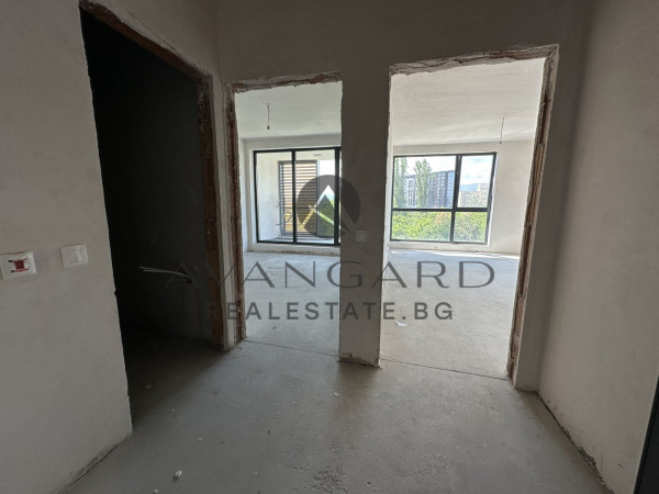 Spacious one -bedroom / south exposure / Mall Plovdiv