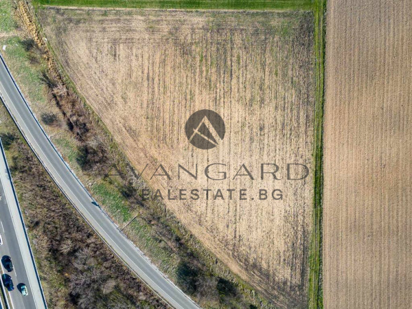 Industrial plot with a visa for construction to the Trakia AM !!!