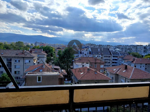 ЧЕТИРИСТАЕН  АПАРТАМЕНТ С РЕАЛНА КВАДРАТУРА / КАМЕЛА