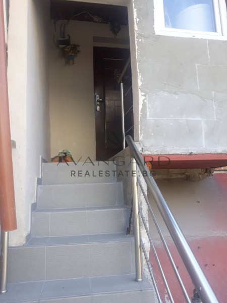 TOP LOCATION! Floor of a house AFTER MAIN REPAIR