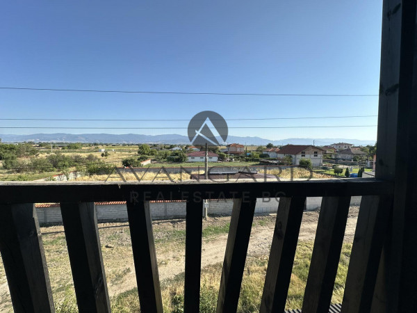 Две Къщи с Двор с.Костиево