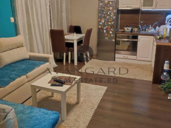 Изцяло обзаведен тристаен апартамент до Хлебозавода