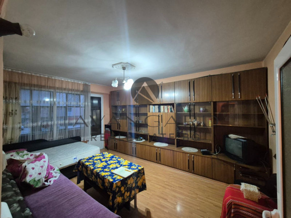 One -bedroom / three separate rooms / Kyuchuk Paris