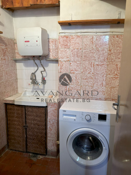 THREE BEDROOM FURNISHED! REAL SQUARE! SUNRISE