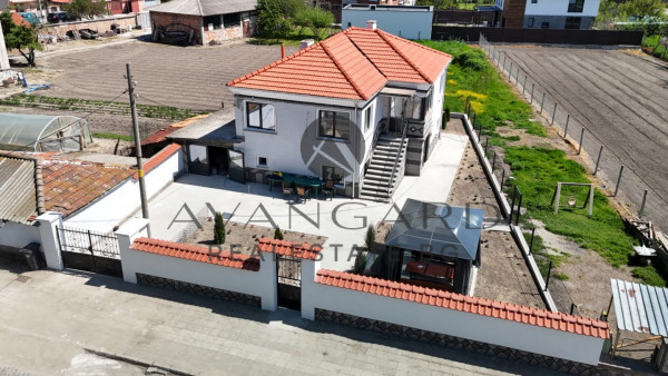 A separate two -storey house in the center of the voivodina