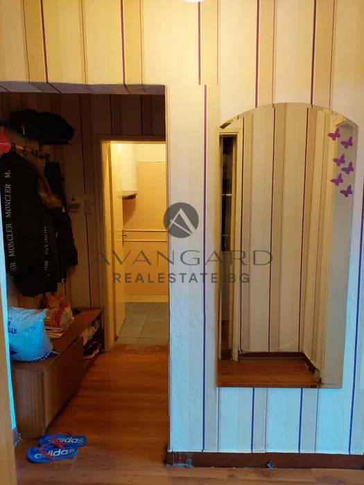 One bedroom! Three separate rooms! Kyuchuk Paris!